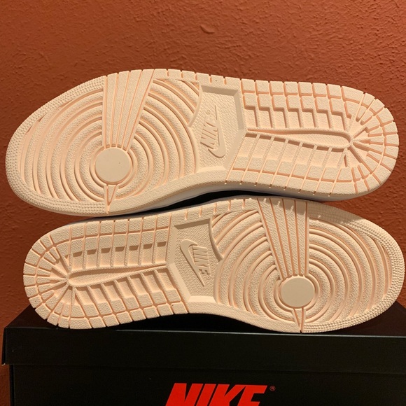 AIR JORDAN 1 RETRO HIGH OG CRIMSON TINT - Picture 5 of 8